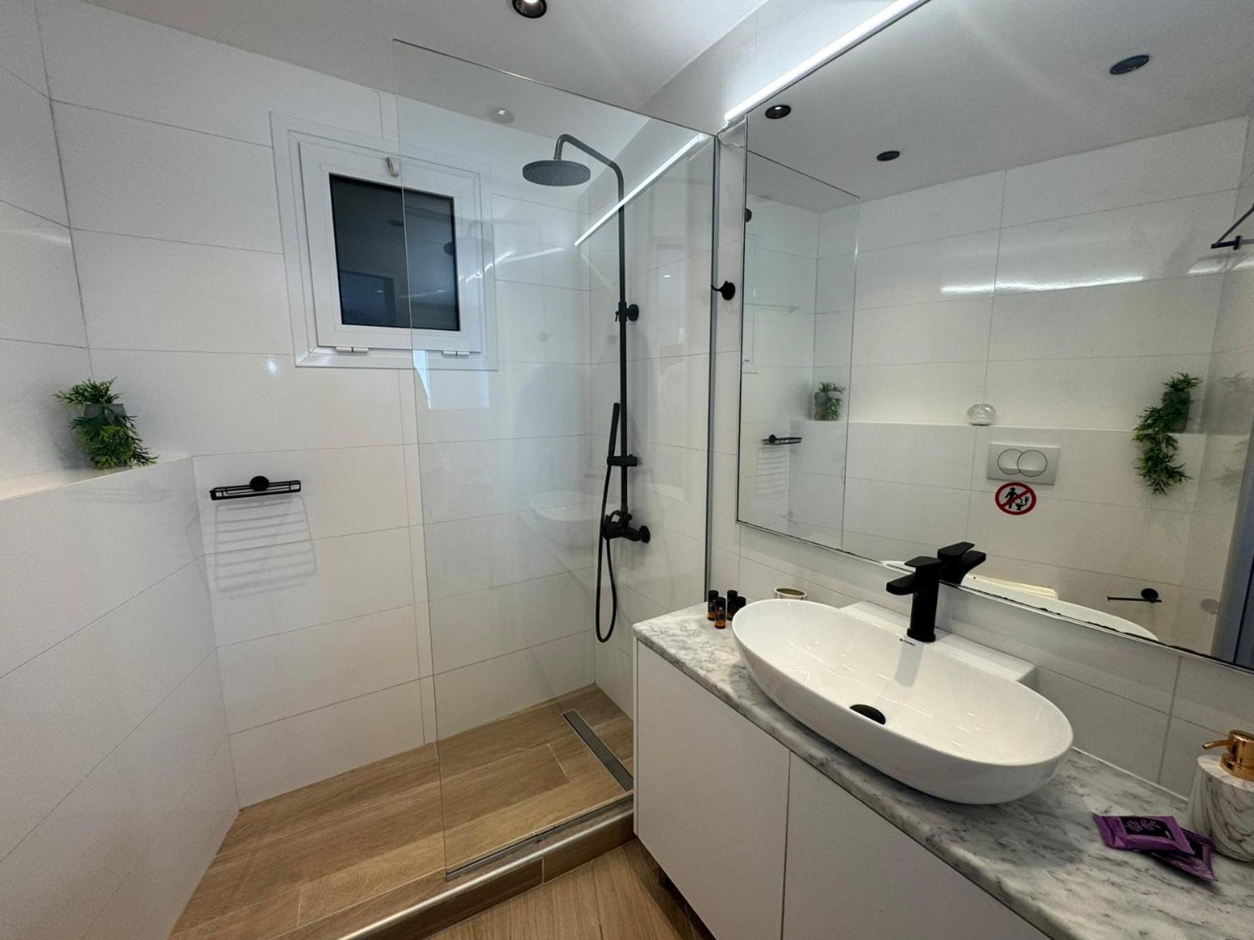 Eleftherias Suites - Near Beach Apartments マラティ エクステリア 写真