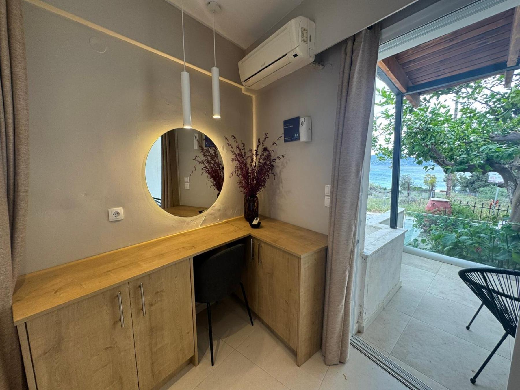 Eleftherias Suites - Near Beach Apartments マラティ エクステリア 写真